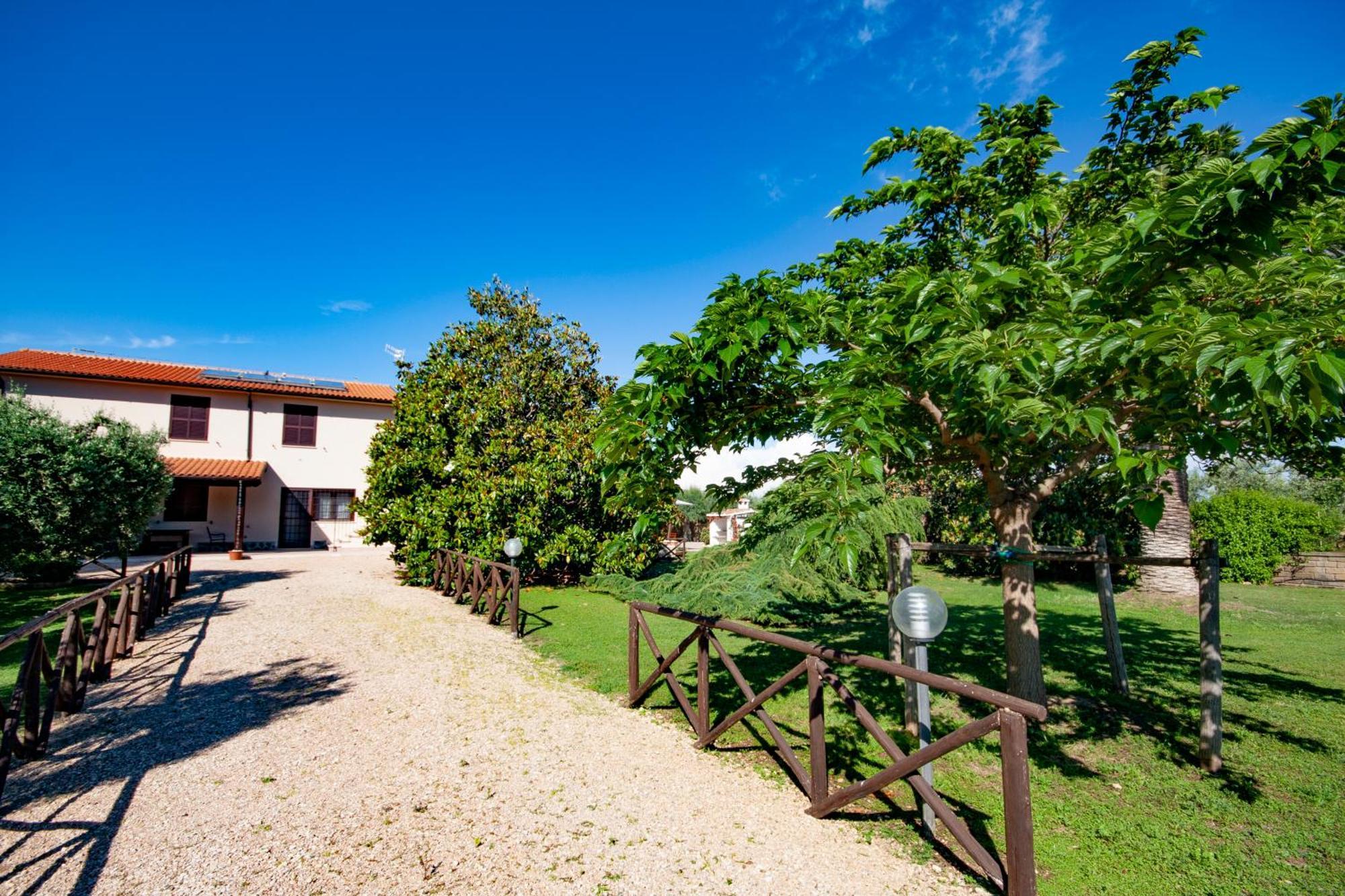 Agrimare I Pavoni Apartment มอนตัลโต ดิ กัสโตร ภายนอก รูปภาพ